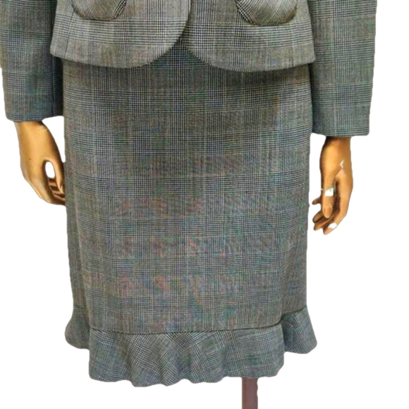 Ann Taylor 2 Piece Skirt Suit Gray Plaid Petite Business Attire Black White Wool - Picture 10 of 15